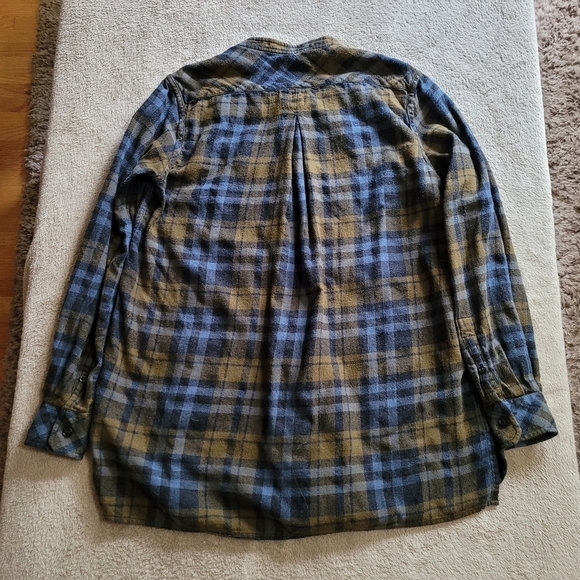 Aritzia Golden by TNA oversized plaid flannel shirt size small - Picture 7 of 13